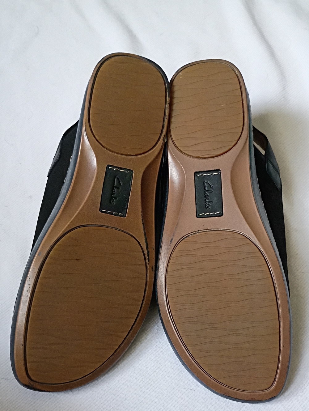 Artisan Clark's Black Leather Slides - Picture 8 of 8